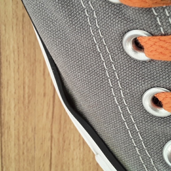 Converse orange and grey low top mens 7 women's 9 - Picture 3 of 9